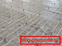 Armătură cu plasă metalică pe standuri speciale Armătură cu plasă metalică pe standuri speciale