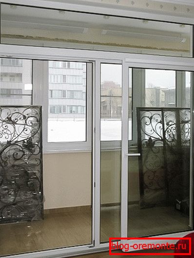 Folosim uși glisante pe balcon Folosim uși glisante pe balcon