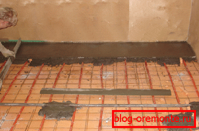 Șapă de beton pe podea din lemn - o opțiune care necesită o restaurare atentă a bazei Șapă de beton pe podea din lemn - o opțiune care necesită o restaurare atentă a bazei