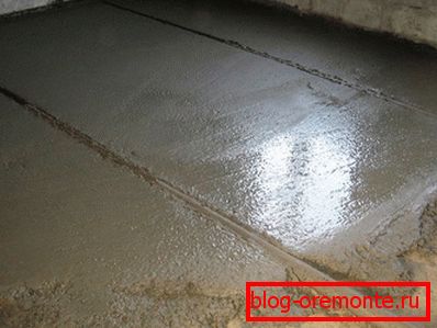 Turnarea podelei din beton