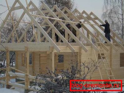 Acoperiș pentru cadre foto, realizat din plăci. Acoperiș pentru cadre foto, realizat din plăci.