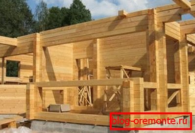 Fotografie de construire a unei case dintr-un bar Fotografie de construire a unei case dintr-un bar