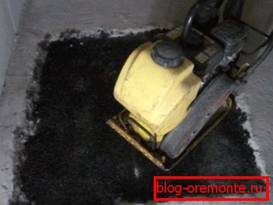 Utilizarea acestui material pentru repararea podelelor cu crearea simultană a hidroizolației Utilizarea acestui material pentru repararea podelelor cu crearea simultană a hidroizolației