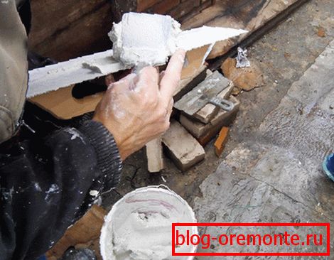 Utilizați două spatule