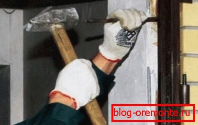 Fixați prin cutie cum se instalează ușa din față metalică