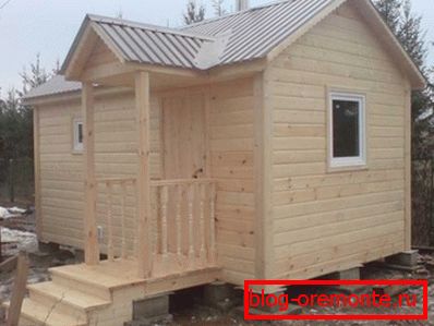 Bai compacte cu pridvor fără decor interior și exterior Bai compacte cu pridvor fără decor interior și exterior