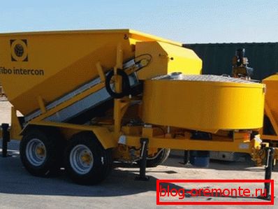 Mini instalație de beton pe roți sub forma unei remorci de mașini Mini instalație de beton pe roți sub forma unei remorci de mașini