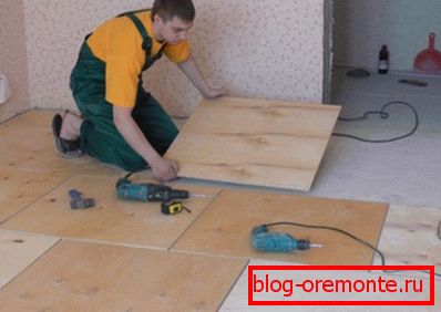 Instalarea placajului într-o zonă rezidențială Instalarea placajului într-o zonă rezidențială