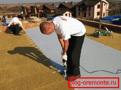 Instalarea membranei de super-difuzie