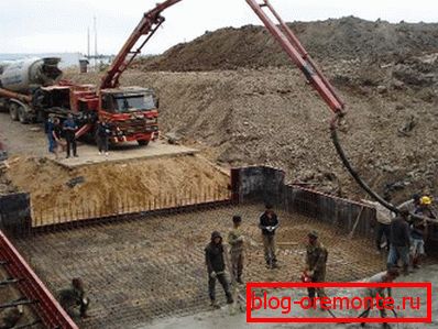 În fotografie - betoane de mari dimensiuni în construcții industriale. În fotografie - betoane de mari dimensiuni în construcții industriale.