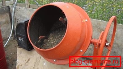 În fotografie - mixer, care va facilita pregătirea de beton în condițiile de viață În fotografie - mixer, care va facilita pregătirea de beton în condițiile de viață