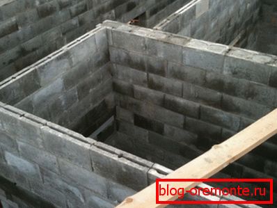 În construcția fotografică cu ajutorul blocurilor de pietriș În construcția fotografică cu ajutorul blocurilor de pietriș