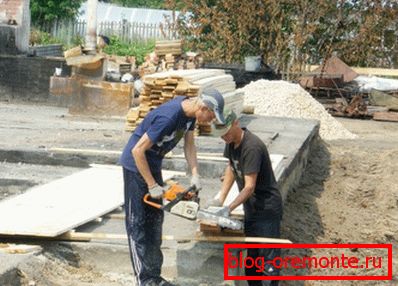 În fotografie - construcția fundației. În fotografie - construcția fundației.