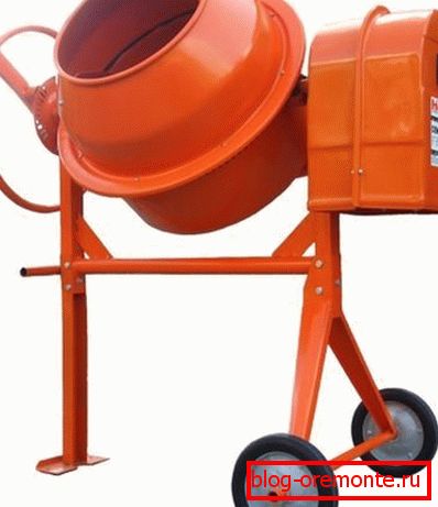 Cel mai comun model de mixer electric. Cel mai comun model de mixer electric.