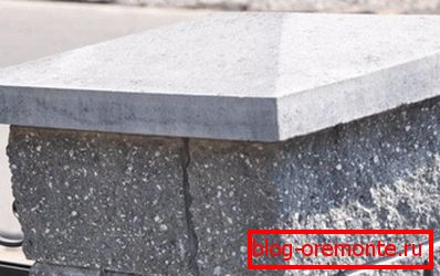Este foarte important ca capacul să atârne peste pol, altfel protecția împotriva umezelii va fi inadecvată. Este foarte important ca capacul să atârne peste pol, altfel protecția împotriva umezelii va fi inadecvată.