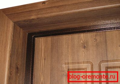 Decorarea ușilor cu mâinile lor Decorarea ușilor cu mâinile lor