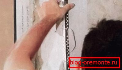Instalarea colțurilor de vopsea finisând pantele ușii din față, faceți-o singură