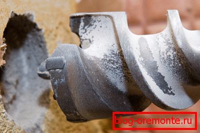 Pendulul Pobeditovoe se potrivește perfect cu rezistența peretelui din beton Pendulul Pobeditovoe se potrivește perfect cu rezistența peretelui din beton