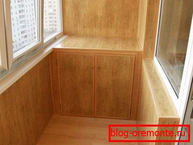 Pardoseala din lemn pe balcon