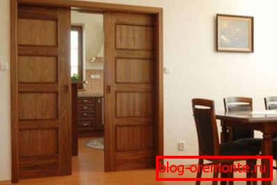 Canvas în interiorul peretelui Canvas în interiorul peretelui