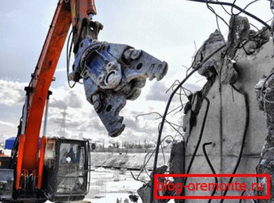 Utilizarea unui tăietor hidraulic de demolare Utilizarea unui tăietor hidraulic de demolare