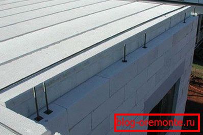Rezistența betonului din beton structural vă permite să o utilizați pentru fabricarea plăcilor de podea. Rezistența betonului din beton structural vă permite să o utilizați pentru fabricarea plăcilor de podea.