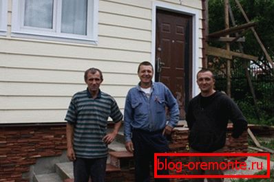 Procesul este finalizat prin instalarea de elemente decorative și suplimentare. Procesul este finalizat prin instalarea de elemente decorative și suplimentare.