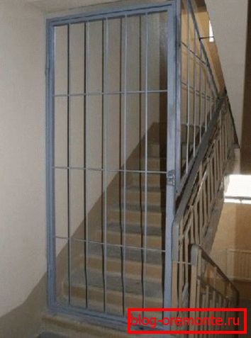 Lattice pe aterizare Lattice pe aterizare