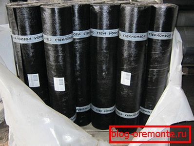 Material rulant acoperit
