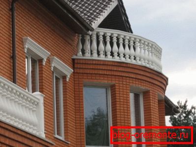 Cu aceste elemente puteți crea un balcon atractiv sau mansardă Cu aceste elemente puteți crea un balcon atractiv sau mansardă