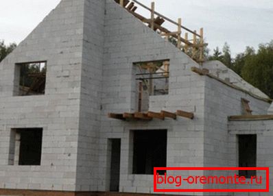 Auto-construirea casei va economisi o gramada de bani! Auto-construirea casei va economisi o gramada de bani!