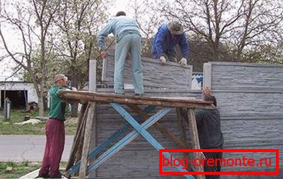 Instalarea automată a panourilor de beton cu asistenți Instalarea automată a panourilor de beton cu asistenți
