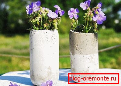 Puteți face asemenea vase de grădină elegante în doar 20-30 de minute de betonul obișnuit. Puteți face asemenea vase de grădină elegante în doar 20-30 de minute de betonul obișnuit.