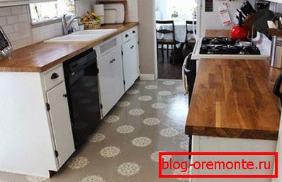 Linoleum gri în bucătărie
