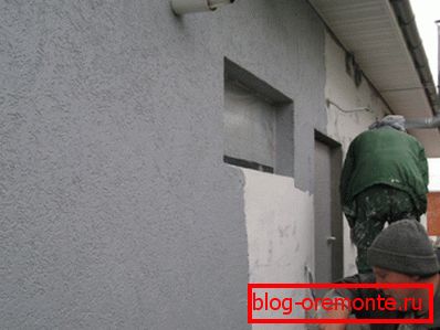 Tencuiala protejează în mod fiabil peretele de efectele nocive ale umezelii Tencuiala protejează în mod fiabil peretele de efectele nocive ale umezelii