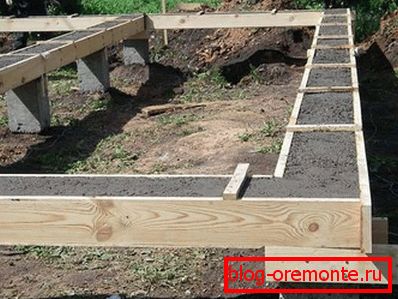 Construcția pilonului. Construcția pilonului.