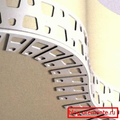 Fixarea unui colț arcuit perforat unghi arcuit perforat