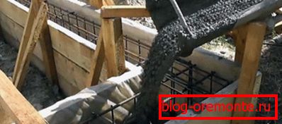 Montarea mortarului în fundație este o sarcină crucială în orice construcție. Montarea mortarului în fundație este o sarcină crucială în orice construcție.