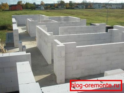 Montarea betonului celular.
