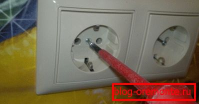 Înșurubați ultimele șuruburi Înșurubați ultimele șuruburi