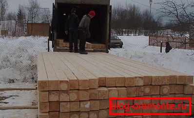 Descărcarea lemnului 150x150: nu este o sarcină ușoară Descărcarea lemnului 150x150: nu este o sarcină ușoară